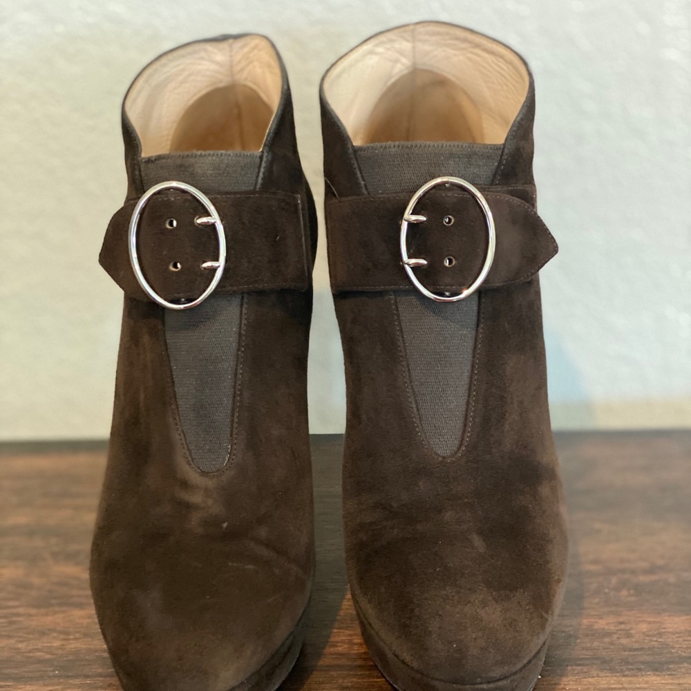 PRADA BROWN SUEDE BUCKLE FRONT ANKLE BOOTIES